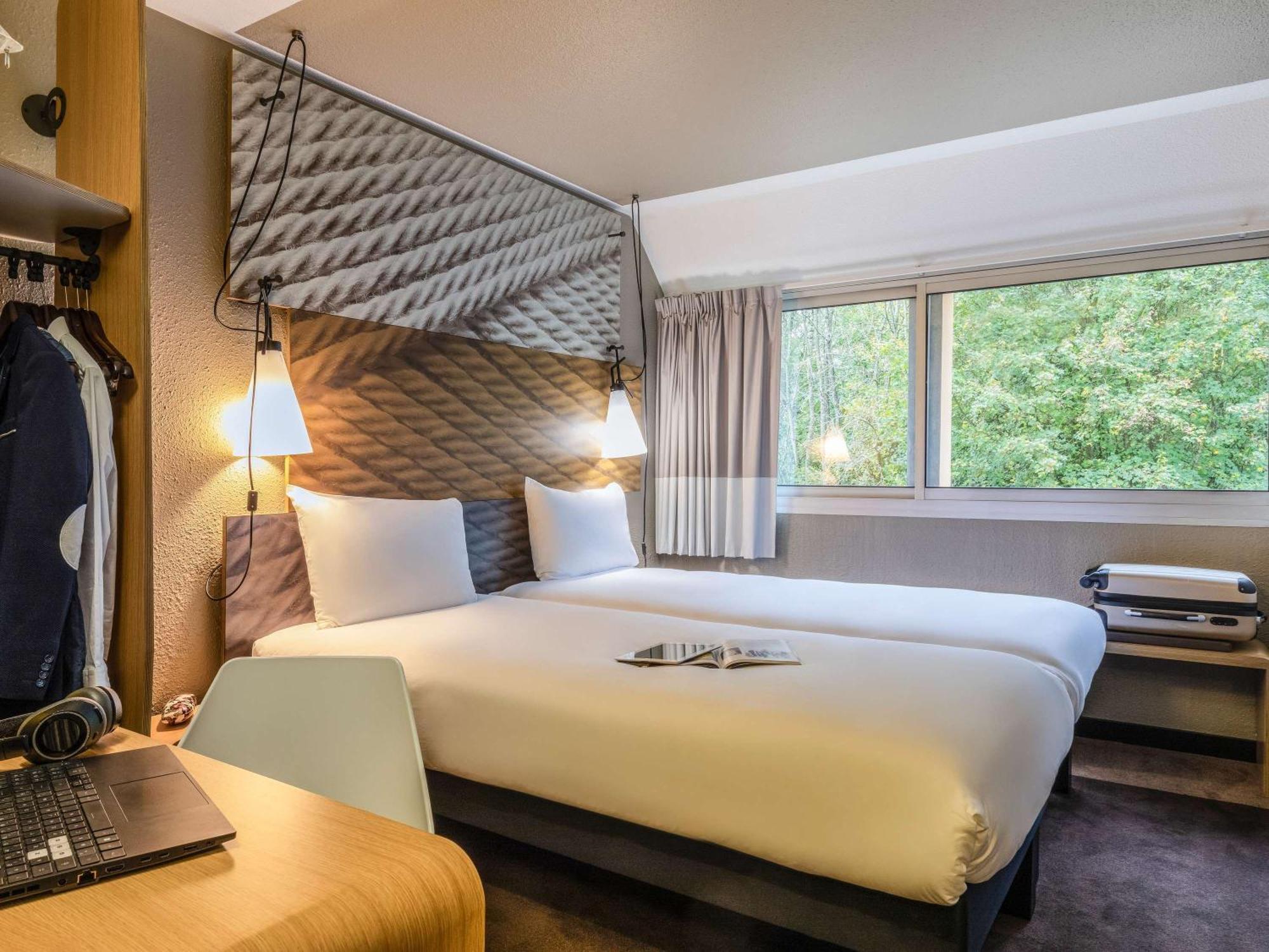 Ibis Velizy Jouy-En-Josas Hotel Exterior photo