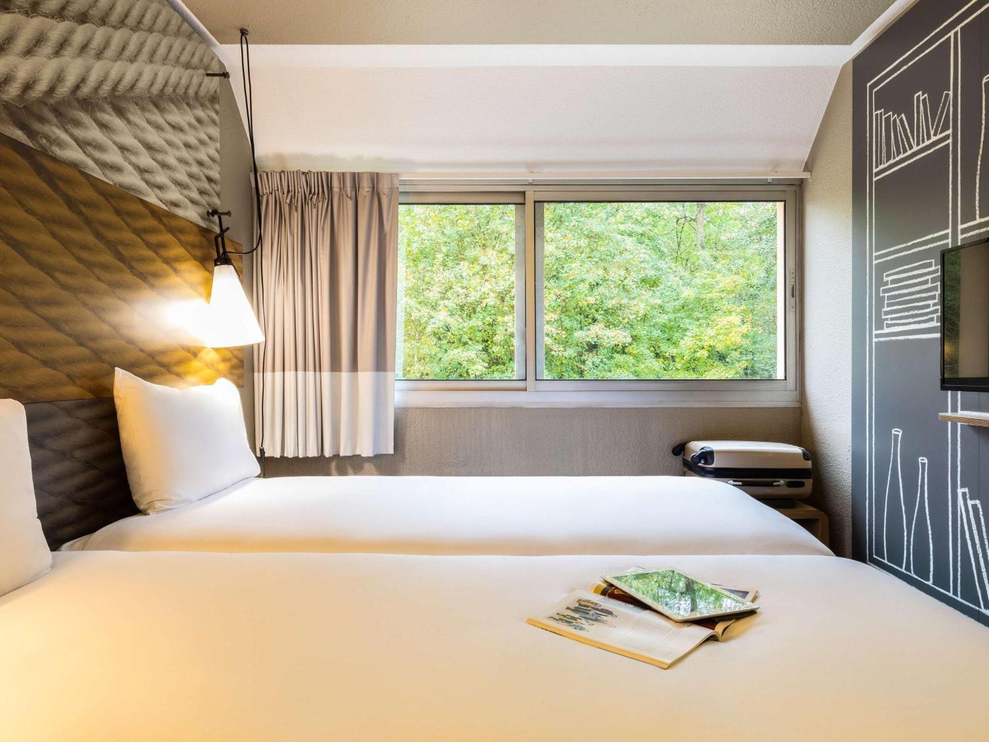 Ibis Velizy Jouy-En-Josas Hotel Exterior photo